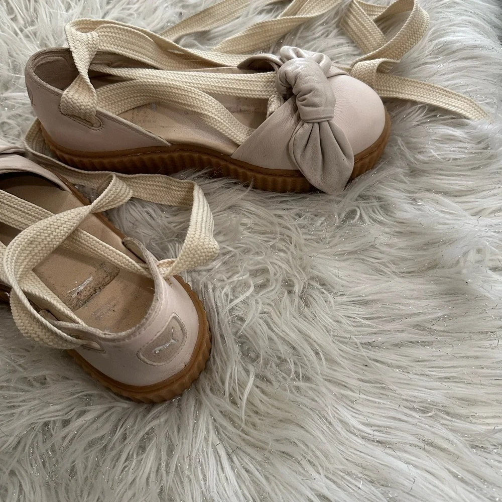 FENTY PUMA by Rihanna Bow Creeper Pink Tint Oatmeal Sandal Women's Sz 6